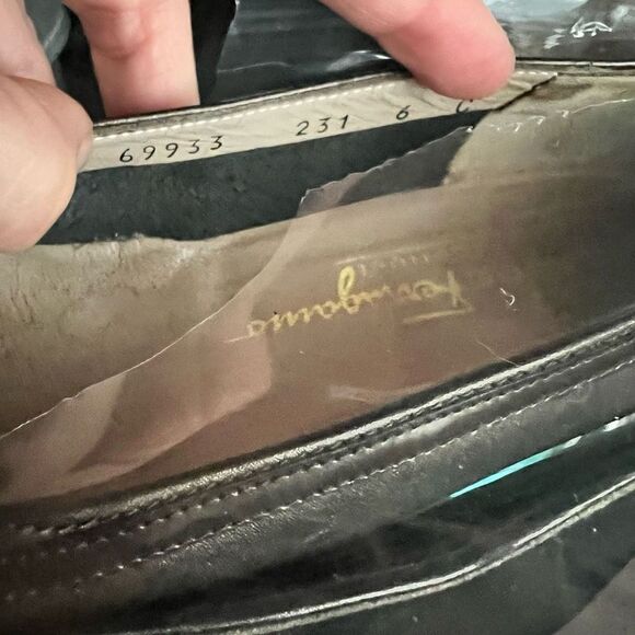 Salvatore Ferragamo Women's Cap Toe Horsebit Block Kitten Heels black Size 6 - Picture 7 of 7